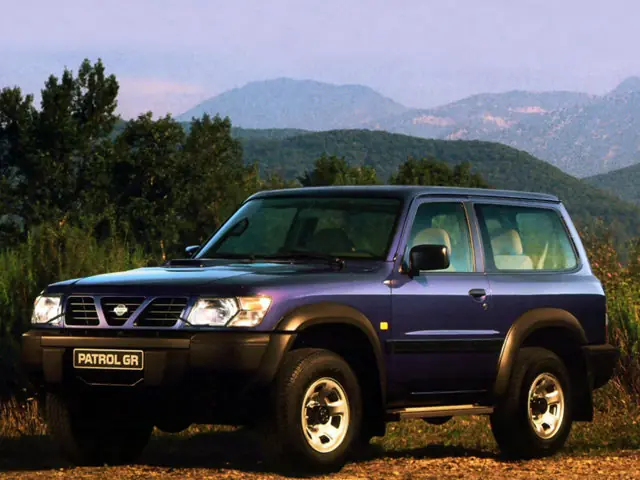 Nissan Patrol (Y61) 5 поколение, джип/suv 3 дв. (12.1997 - 03.2003)